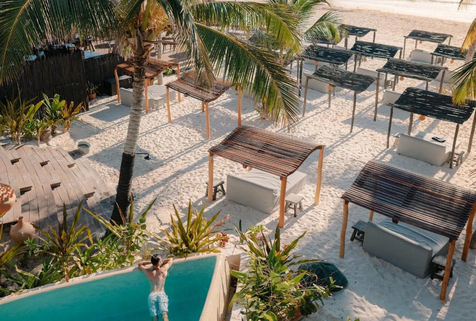 Dhalia - Private Roof With Pool & Beach Club Access 툴룸